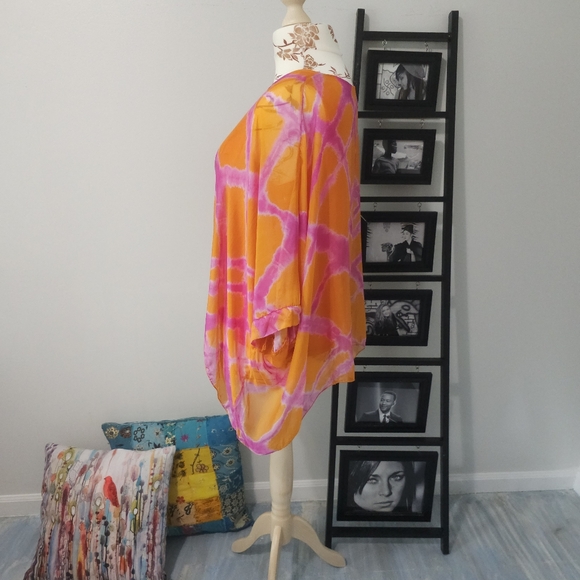 Lovely Layered Blouse - Picture 2 of 8